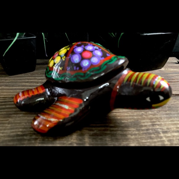 Tonala Mexican Folk Art Red Clay Pottery Hand Painted Turtle Trinket Box - Picture 7 of 14